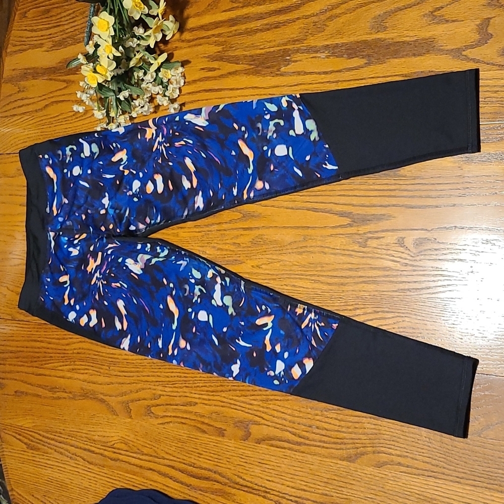 Adidas pants - Picture 3 of 8